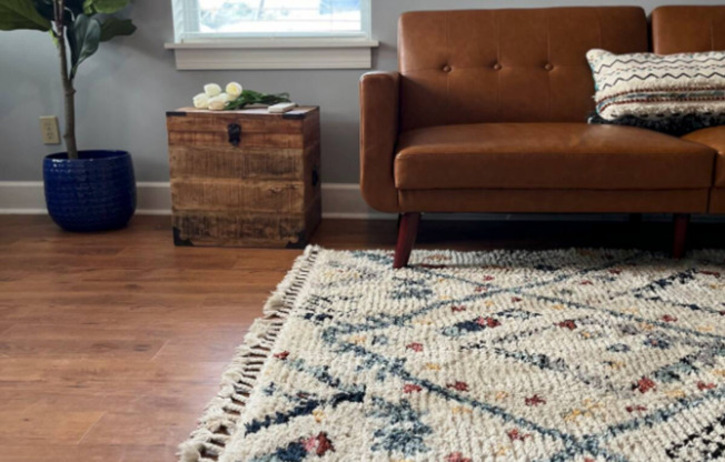 Charming Fully Furnished 1 Bedroom Cottage in Downtown Augusta – All Utilities Included!