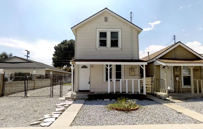 136 N. Riverside Ave.