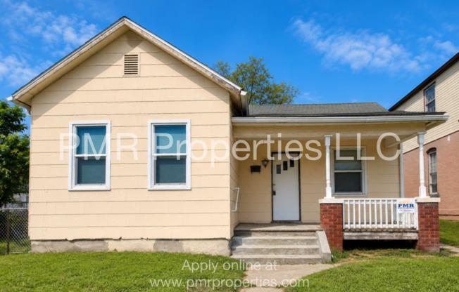 2 Bedroom/ 1 Bathroom House