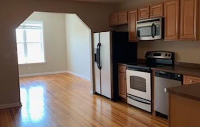 1 bed, 1 bath, 732 sqft, $875, Unit 108 Apt. 11