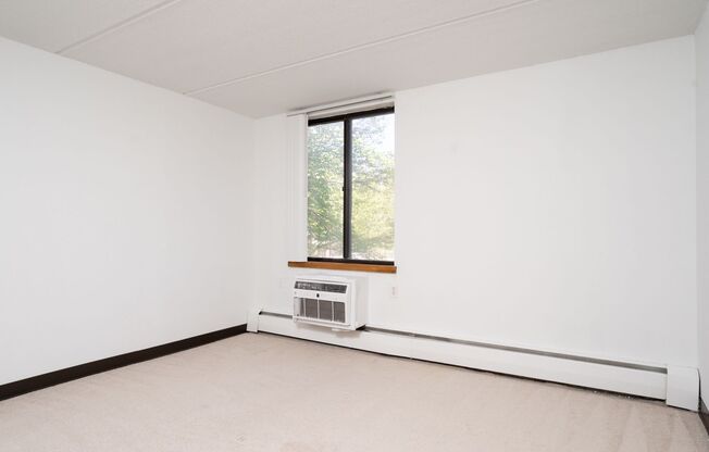 2 beds, 1.5 baths, 893 sqft, $1,495, Unit 304