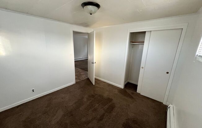 2 beds, 1 bath, $825