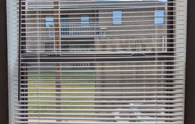 2 beds, 1 bath, 855 sqft, $1,049, Unit 3366-07