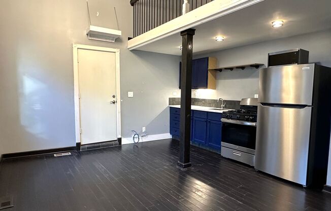 Great Pilsen space - One bedroom in great location.