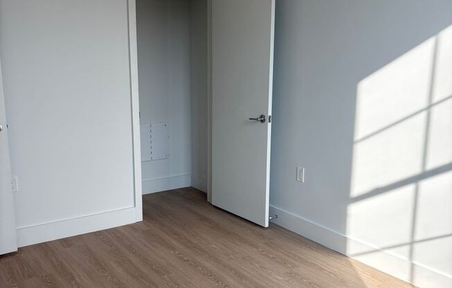 1 bed, 1 bath, 572 sqft, $2,100, Unit 606
