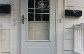 4 BORDER ST