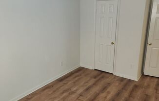 2 beds, 1 bath, $1,000, Unit Apt. #1