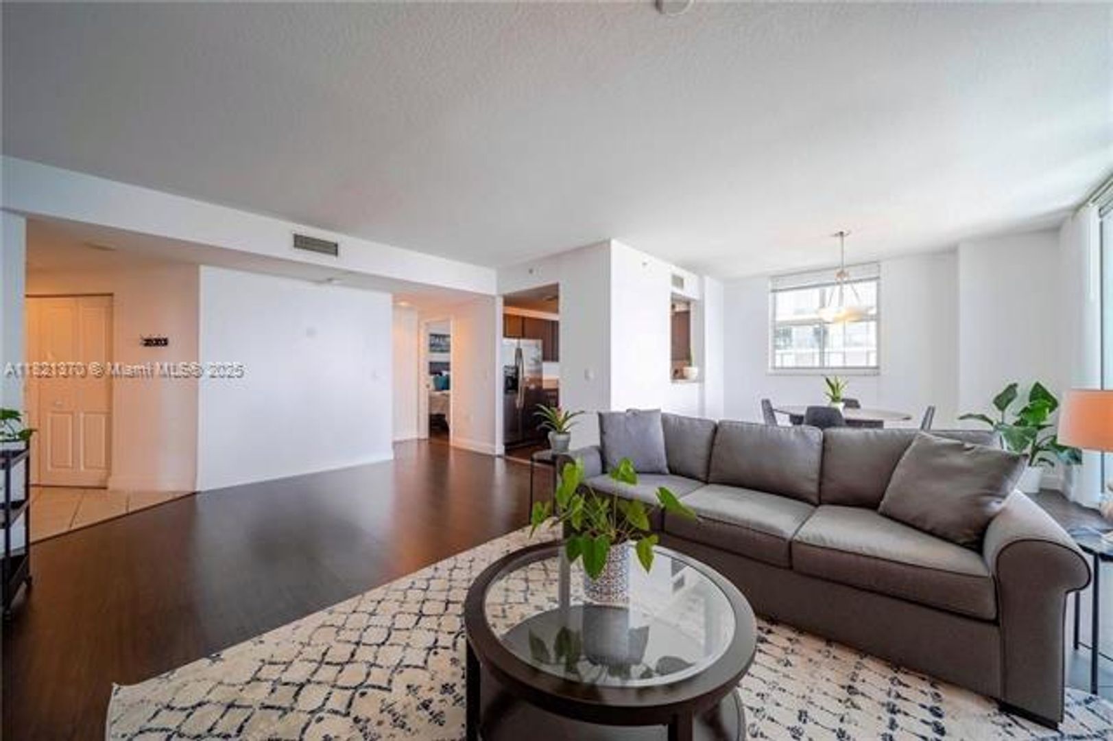 1250 S Miami Ave unit 2201 (A11821370)