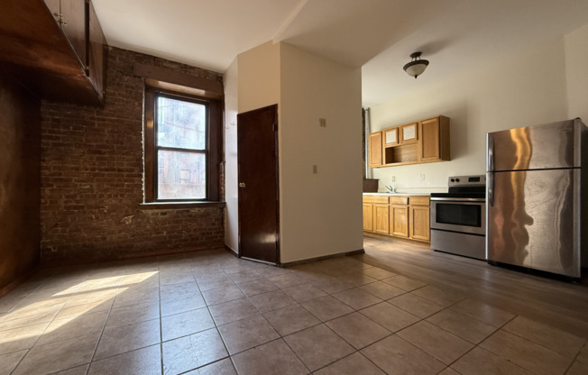170 E 118 ST