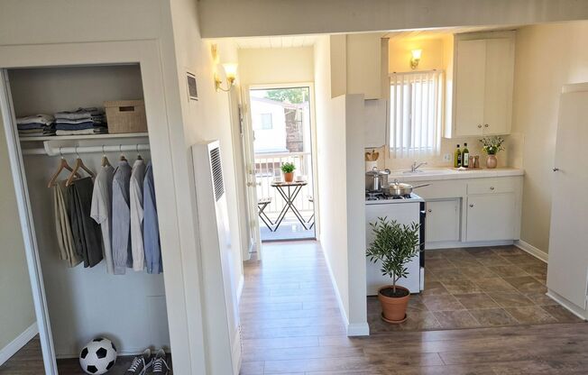 1030 W. Olive Ave., Burbank, CA 91506