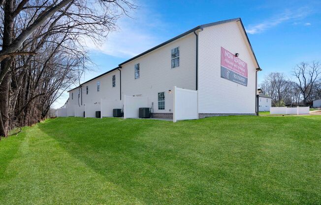 2 beds, 2.5 baths, 1,300 sqft, $1,350, Unit 6