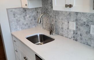 2 beds, 1 bath, $3,900, Unit #74