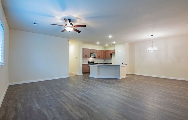 AVAILABLE NOW! GORGEOUS 3 BEDROOM DUPLEX LOCATED IN MIDLOTHIAN ISD!