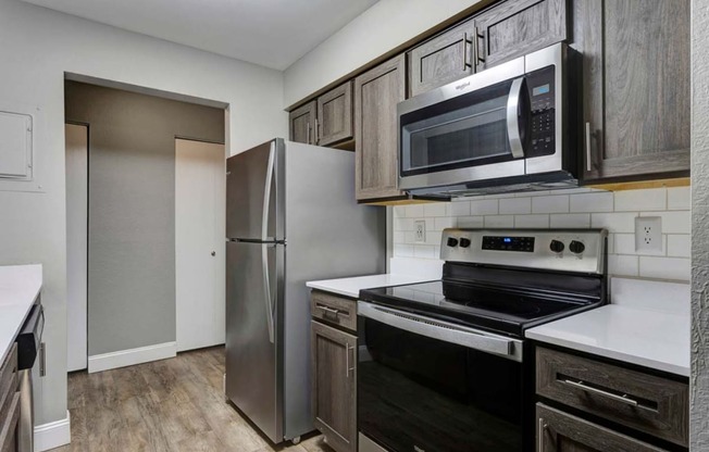 Glen Oaks Apartments in Grand Rapids