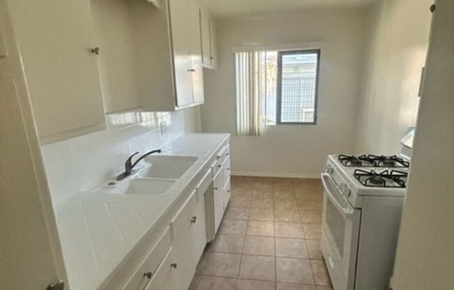 1 bed, 1 bath, 453 sqft, $2,295, Unit 1228-8