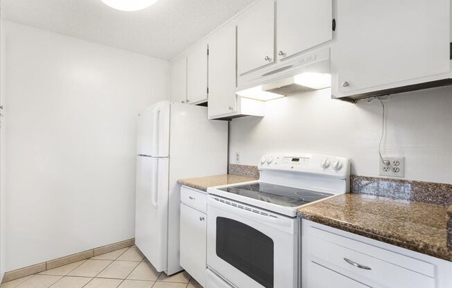 2101 Shoreline #154 - 30% Rental Fee.- "MOVE-IN SPECIAL"