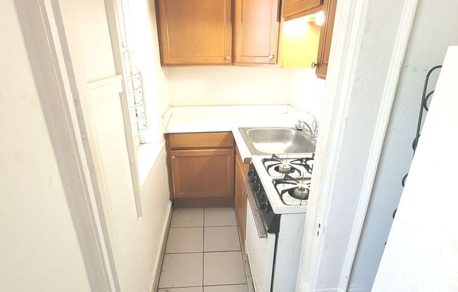 Studio, 1 bath, $795, Unit 103