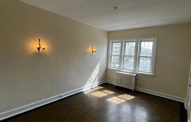 1 bed, 1 bath, 610 sqft, $1,385, Unit Bayard Manor 304