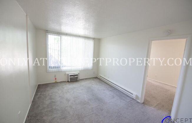 1 bed, 1 bath, 600 sqft, $1,165, Unit B10