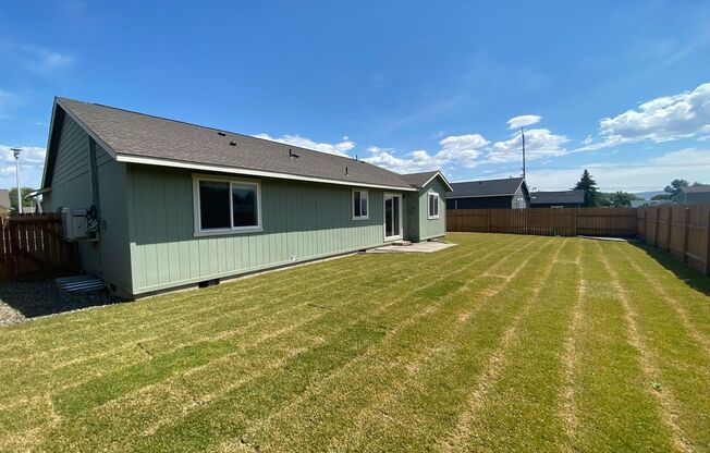 3 Bed 2 Bath Home for Rent!