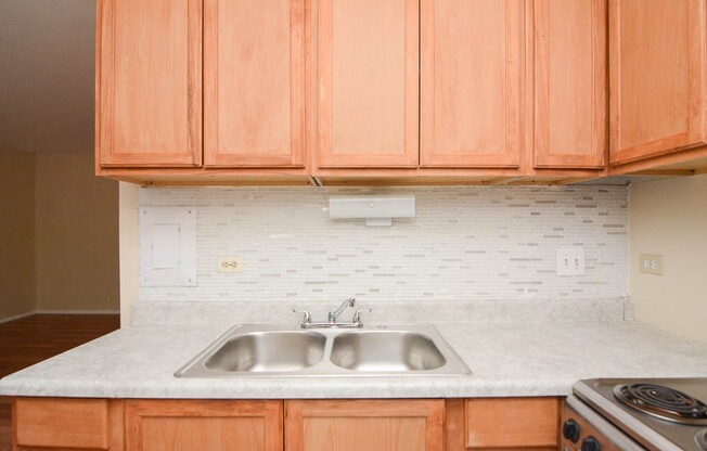 3825 PINE GRV