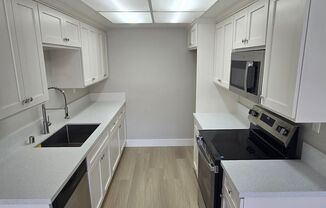 1 bed, 1 bath, 800 sqft, $2,450, Unit 1T