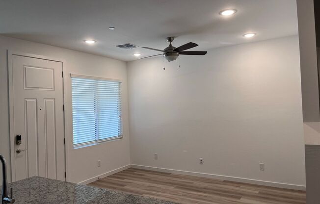 TOWN HOME WITH COMMUNITY POOL AND GATED COMMUNITY