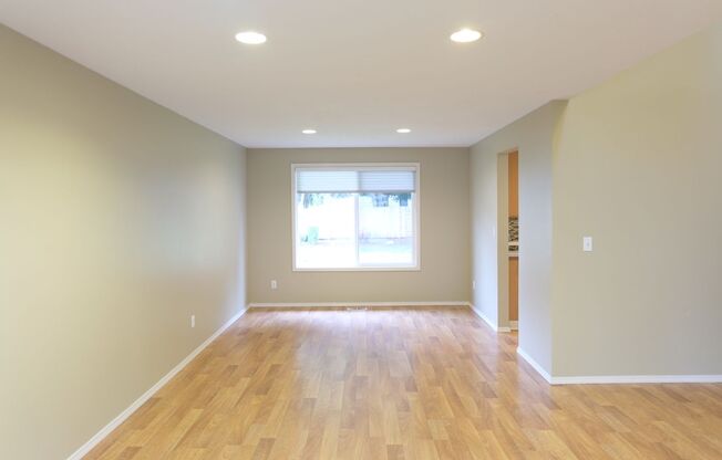 ⭐ Beautifully Updated Home in a Peaceful, Highly Desirable Fisher’s Landing Community ⭐