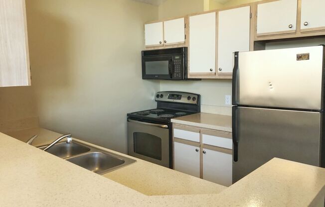1 bed, 1 bath, 761 sqft, $1,118, Unit 8456f