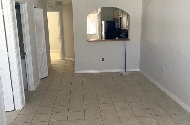 1300 SE 31 CT