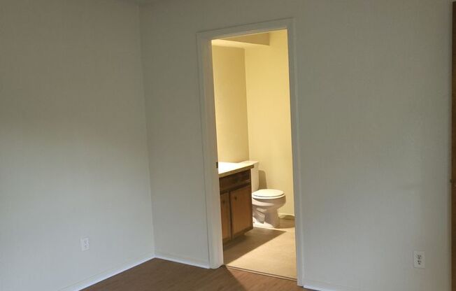 2 beds, 1.5 baths, $1,350