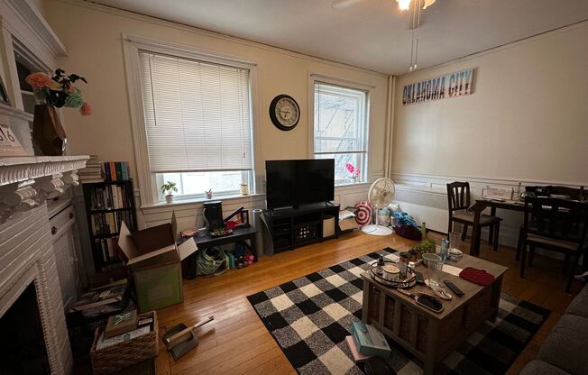2 beds, 1 bath, 750 sqft, $3,100, Unit 46