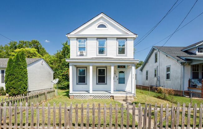 PRICE DROP on 3 Bedroom/1.5 Bath Northside Home ***Available NOW***