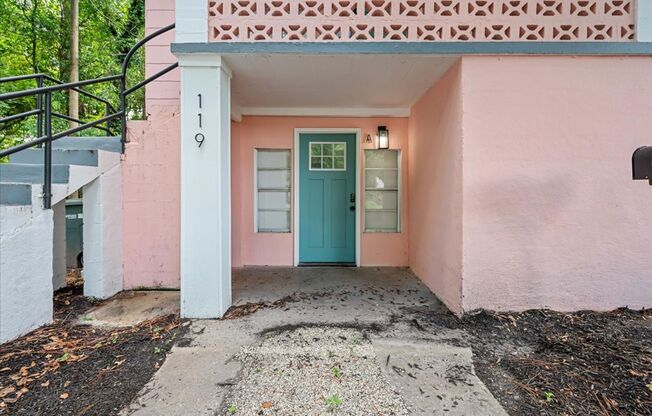 Cozy 3-Bedroom, 1-Bathroom Ground Floor Unit at Savannah