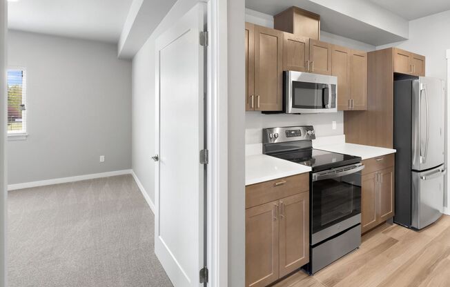 2 beds, 2 baths, 919 sqft, $2,020, Unit 403