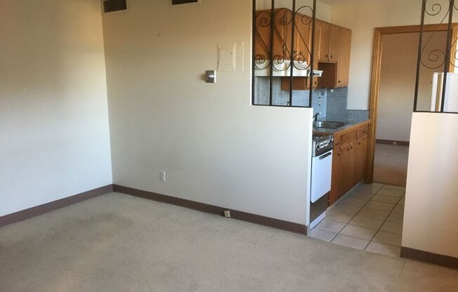 1 bed, 1 bath, $695, Unit 501