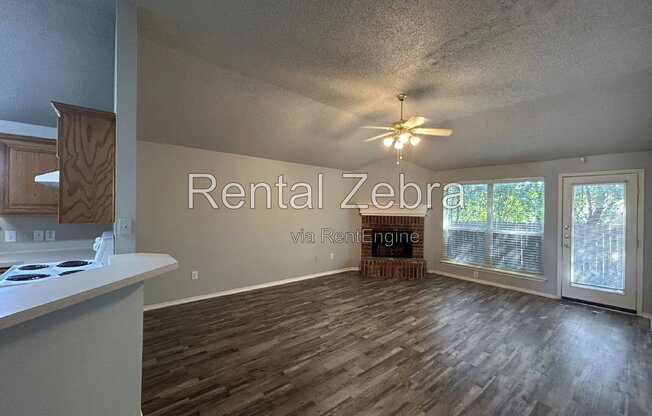 3 beds, 2 baths, 1,616 sqft, $1,985