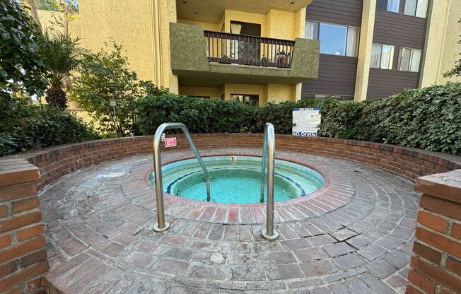 2 beds, 2 baths, $3,300, Unit # 220