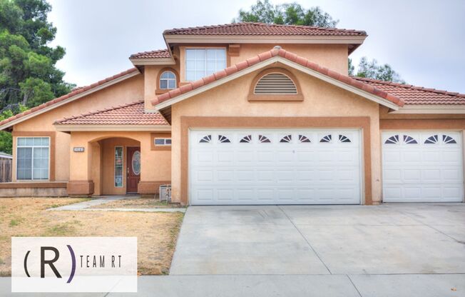 Beautiful 2 Story Family Home in the Desirable Heritage Villas