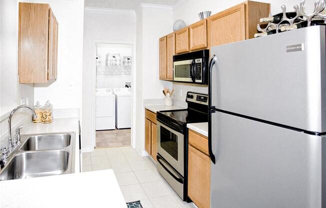 Estancia Apartments For Rent Tulsa OK - 1, 2 , and 3 Bedroom Units Available - Stainless Steel Appliances