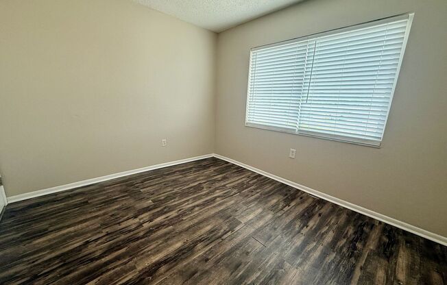 2 beds, 1 bath, $1,550, Unit unit 1604
