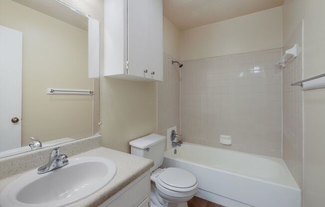 Studio, 1 bath, 445 sqft, $775, Unit 214