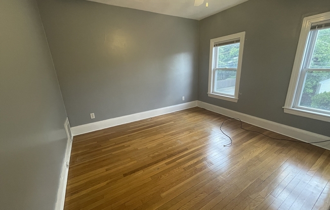 28 HALL PL