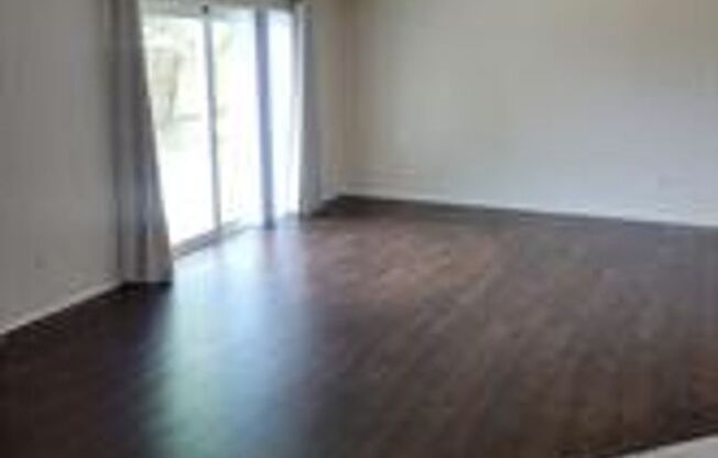 4 Bedroom / 2 Bath Home Available Now in Longwood!