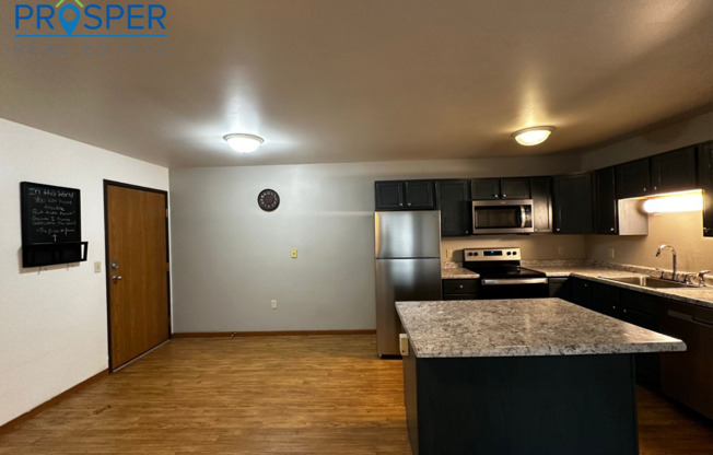 4 beds, 1 bath, 1,000 sqft, $1,400