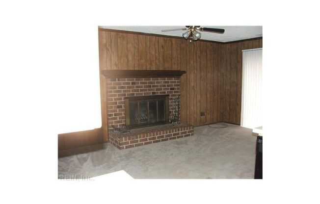 3 beds, 2.5 baths, $1,795