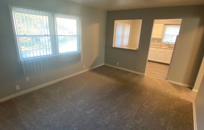 2 beds, 1 bath, 700 sqft, $950, Unit 1105