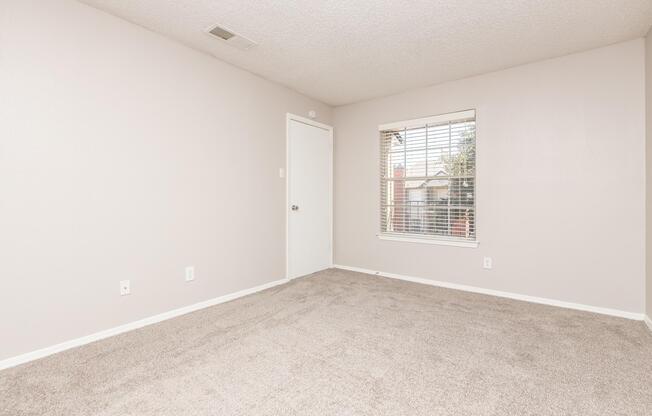 2 beds, 2 baths, 1,044 sqft, $1,600