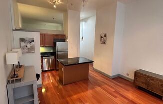 1 bed, 1 bath, $1,325, Unit #416