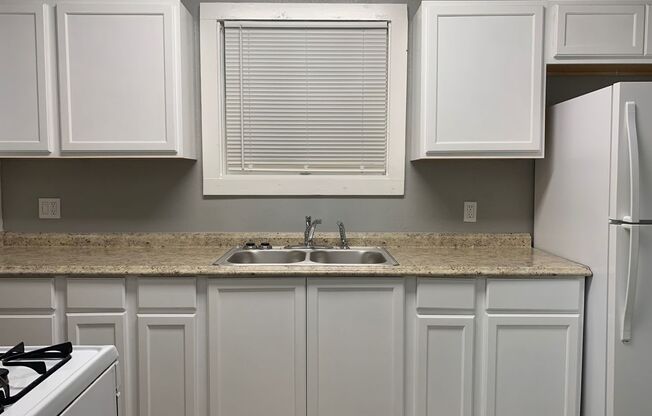 2 beds, 1 bath, $1,200